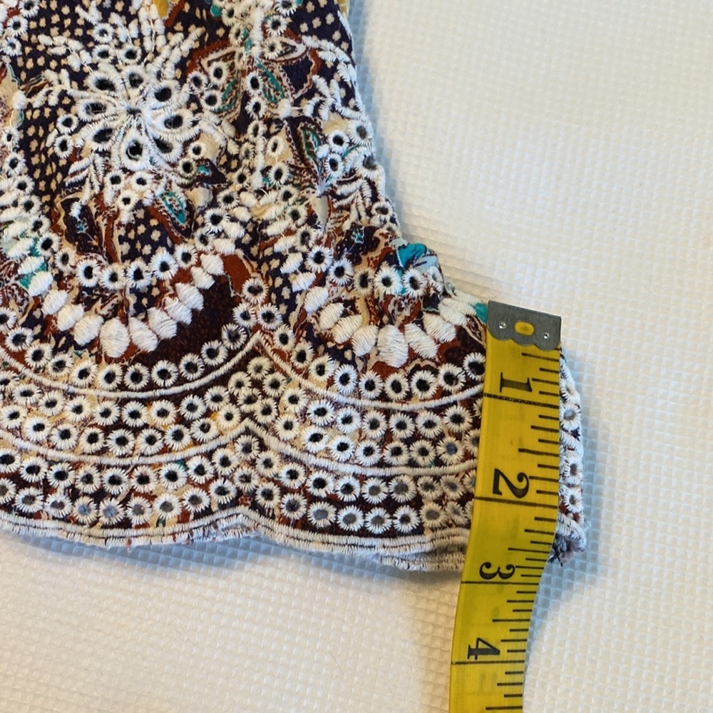 Xhilaration Woman’s Romper Floral Embroidered - Picture 10 of 14